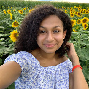 Meet your Posher, Abby